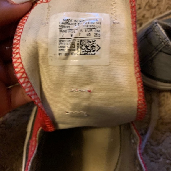 RED CHUCK TAYLOR CONVERSE - Picture 3 of 3